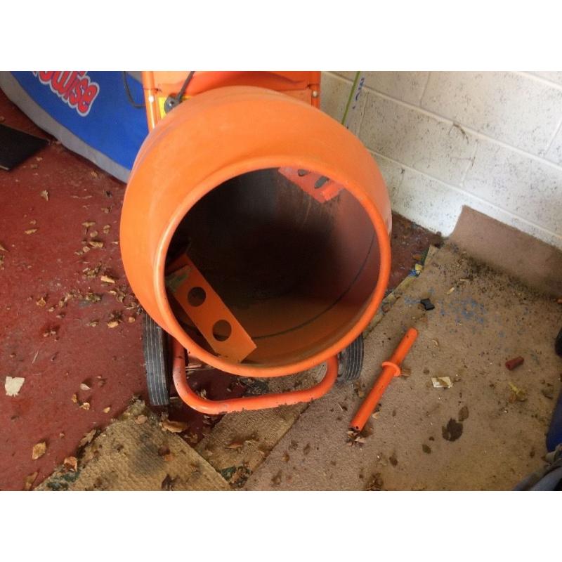 Bell 150 240v Cement Mixer