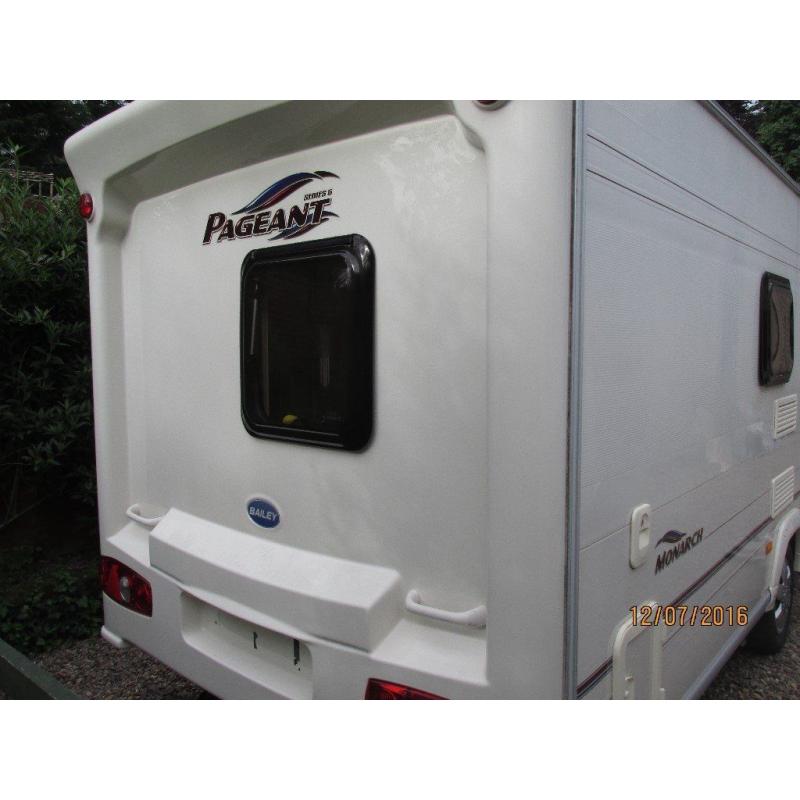 BAILEY PAGEANT MONARCH 2 BERTH series 5 2006 ,,AWNING