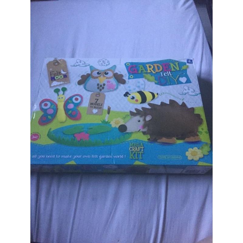 Complete garden felt DIY (never been used)