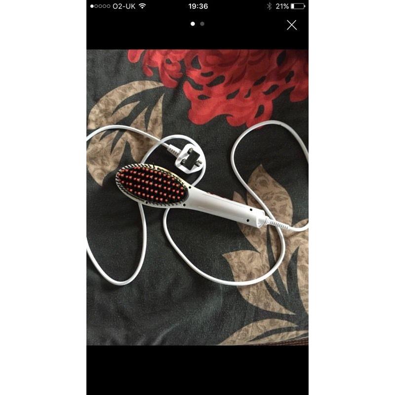 Straightening brush