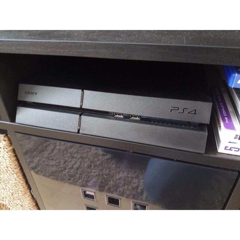Playstation 4 - Practically new