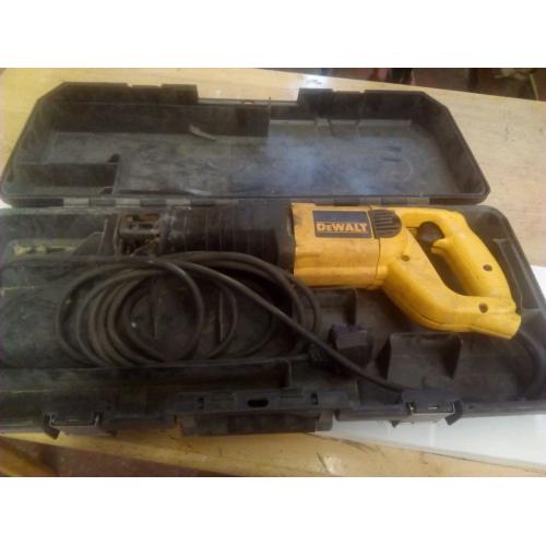 Dewalt Oselating Saw