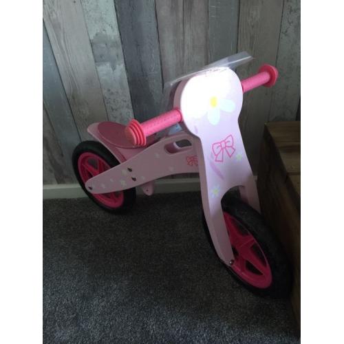 Girls balance bike