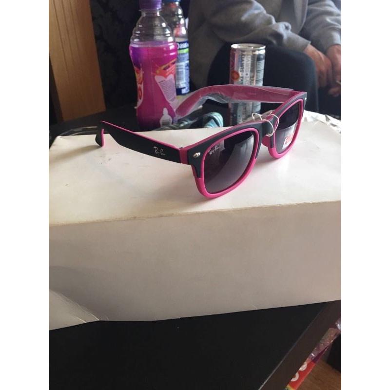Ray ban