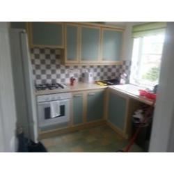 Room to Rent in 3 - Bedroom House