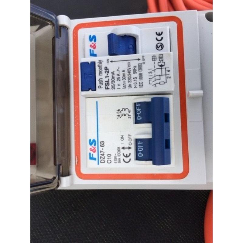 camping electric hookup 3 plug RCD protected 20m Cable approx