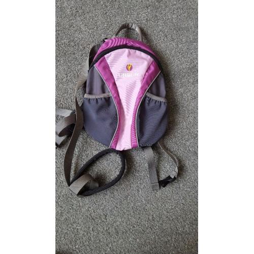 Waterproof age 2-4, littlelife backpack & reins
