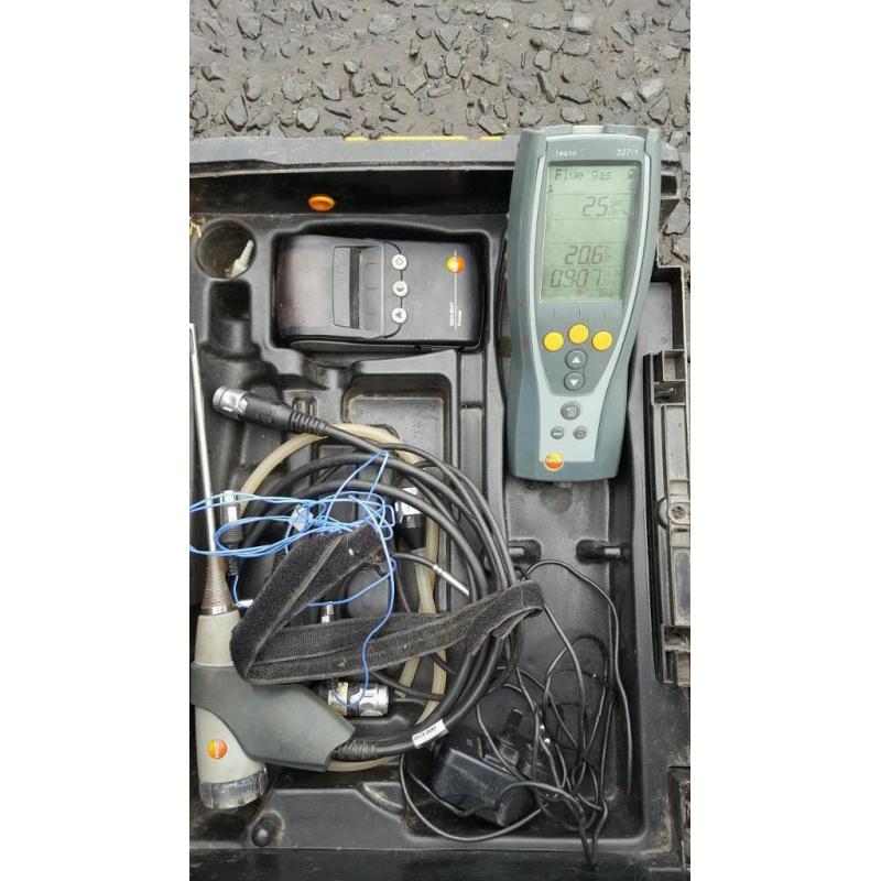 Flue gas analyser