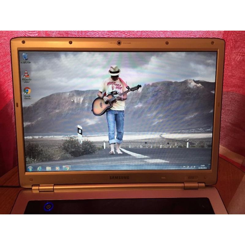 Samsung R510 - 13" HD screen