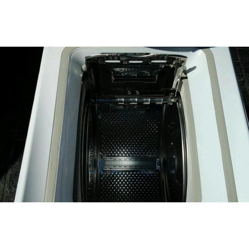Hotpoint washing machine 300 cm wide half the width of a standard washing machine