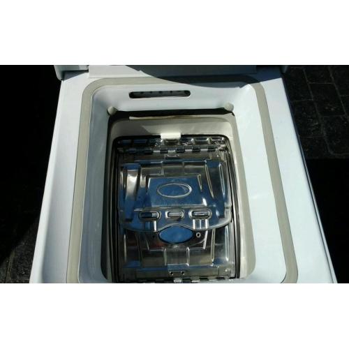 Hotpoint washing machine 300 cm wide half the width of a standard washing machine
