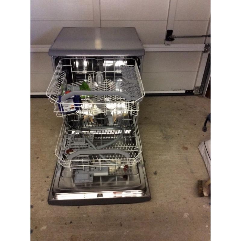 12 Standard place - setting dishwasher