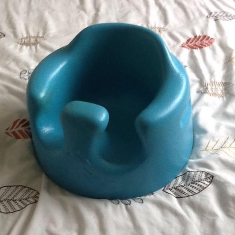 Bumbo and baby bath FREE