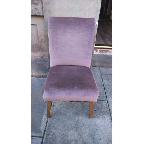 Beautiful Nursing chair / bedroom chair