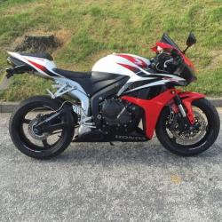 Honda cbr600rr-8