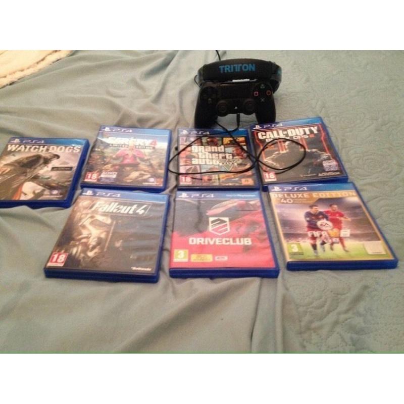PlayStation 4 500gb 1 controller 7 games like new