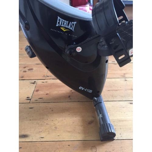 Folding Magnetic Exercise Bike - Everlast EV410