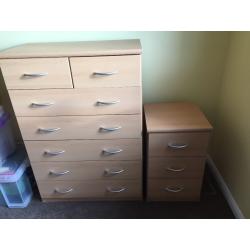 Chest of drawers & matching bedside table