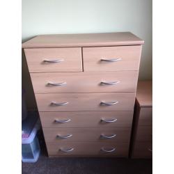 Chest of drawers & matching bedside table