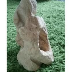 Decorative rock for aquariums