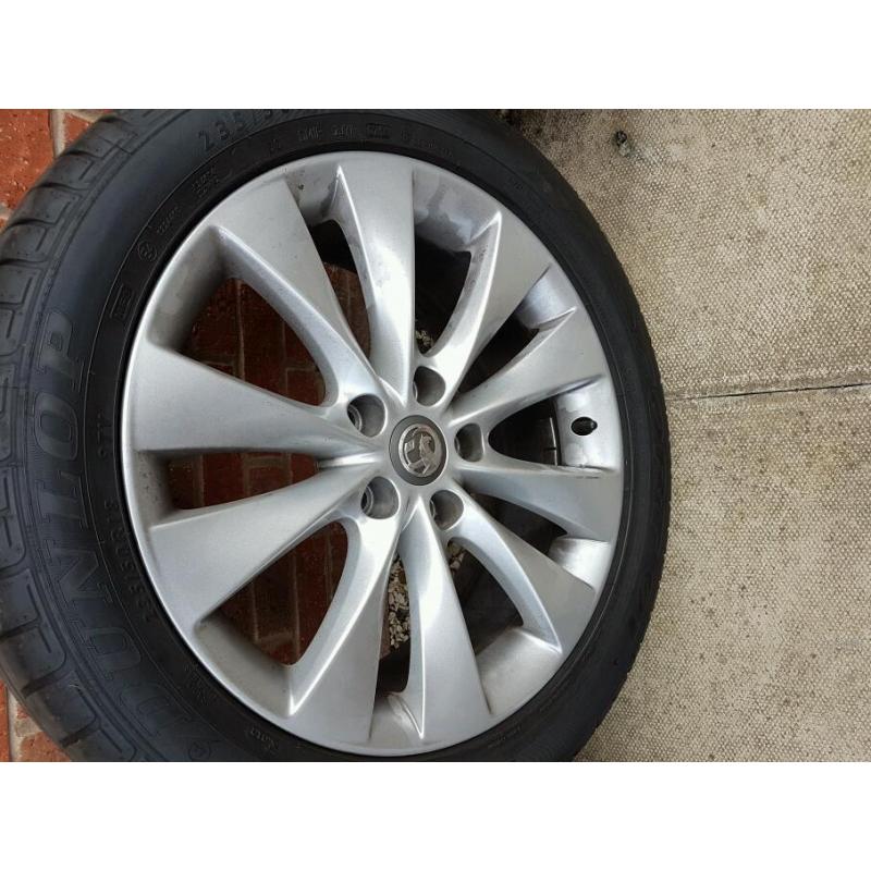 Vauxhall astra alloy wheels 18"