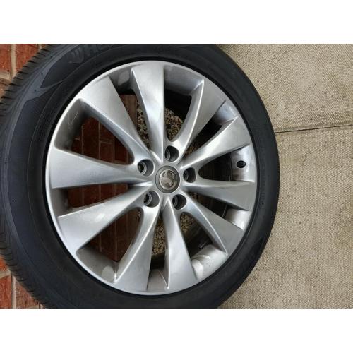 Vauxhall astra alloy wheels 18"