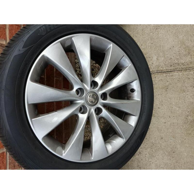 Vauxhall astra alloy wheels 18"
