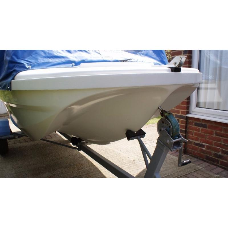 Fishing boat 14 ft 6ft beam + Trailer