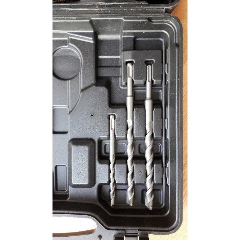 SDS 1500W Rotary Hammer Drill drill bits and chisels included. (New condition)