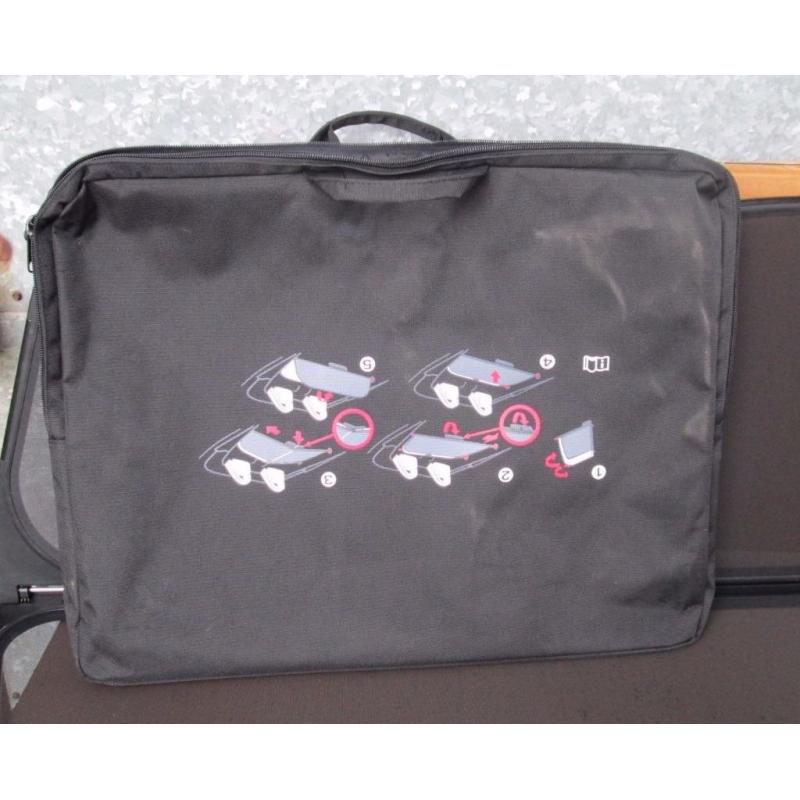 Audi A3 windbreak in bag