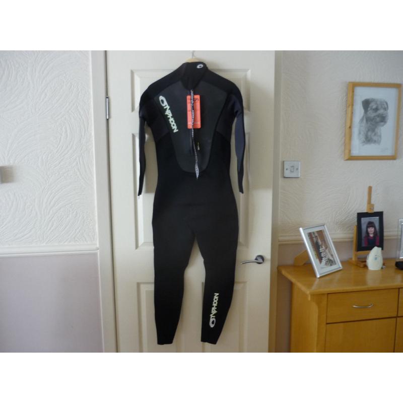Typhoon Storm 3/2 Full Wetsuit. Size Medium. Brand New/Unused with Tags.
