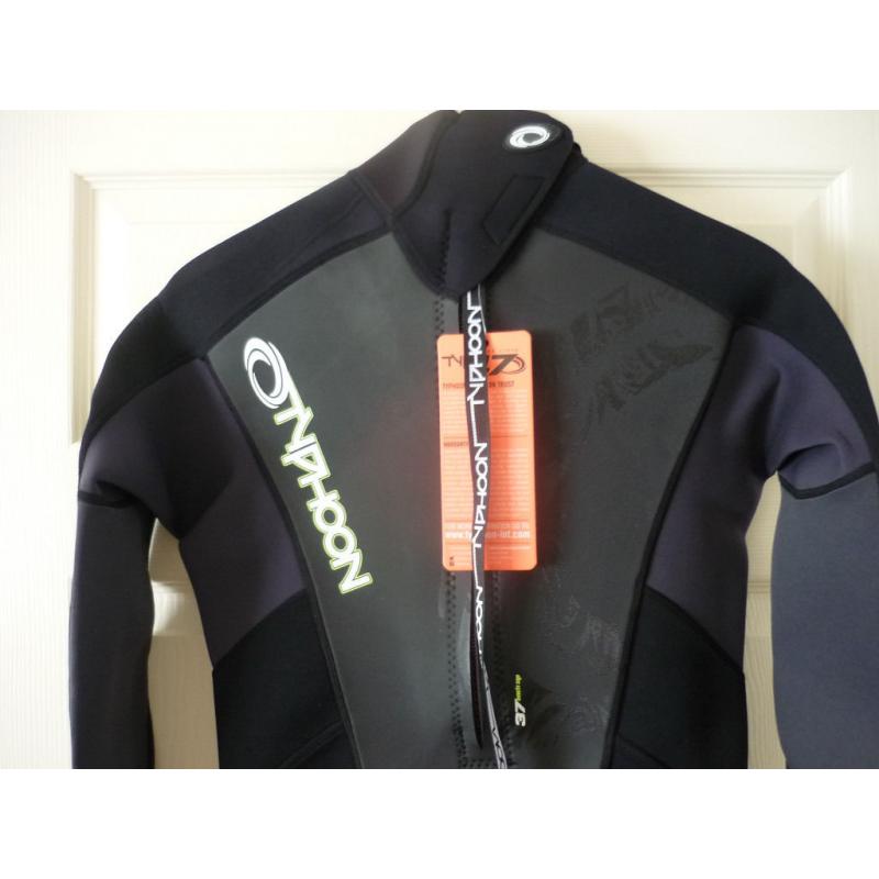 Typhoon Storm 3/2 Full Wetsuit. Size Medium. Brand New/Unused with Tags.