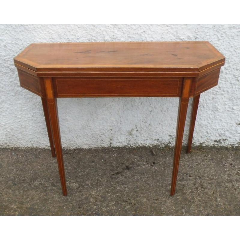 Georgian Inlaid Card table / Hall Table Walnut / Mahogany