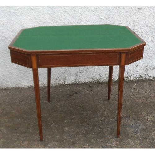 Georgian Inlaid Card table / Hall Table Walnut / Mahogany