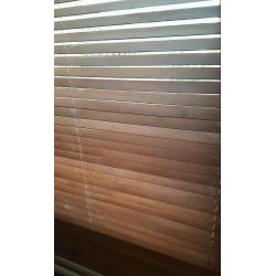 Set of 2 Wooden window blinds