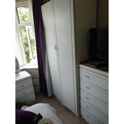 BARGAIN BEDROOM SET INCLUDING MIRROR - MUST GO THIS WEEKEND!!!