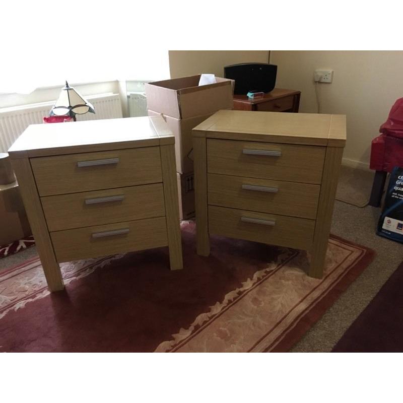 Bedside cabinets