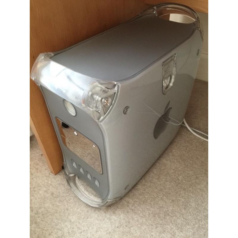 Apple PowerMac G4 with Apple cinema display