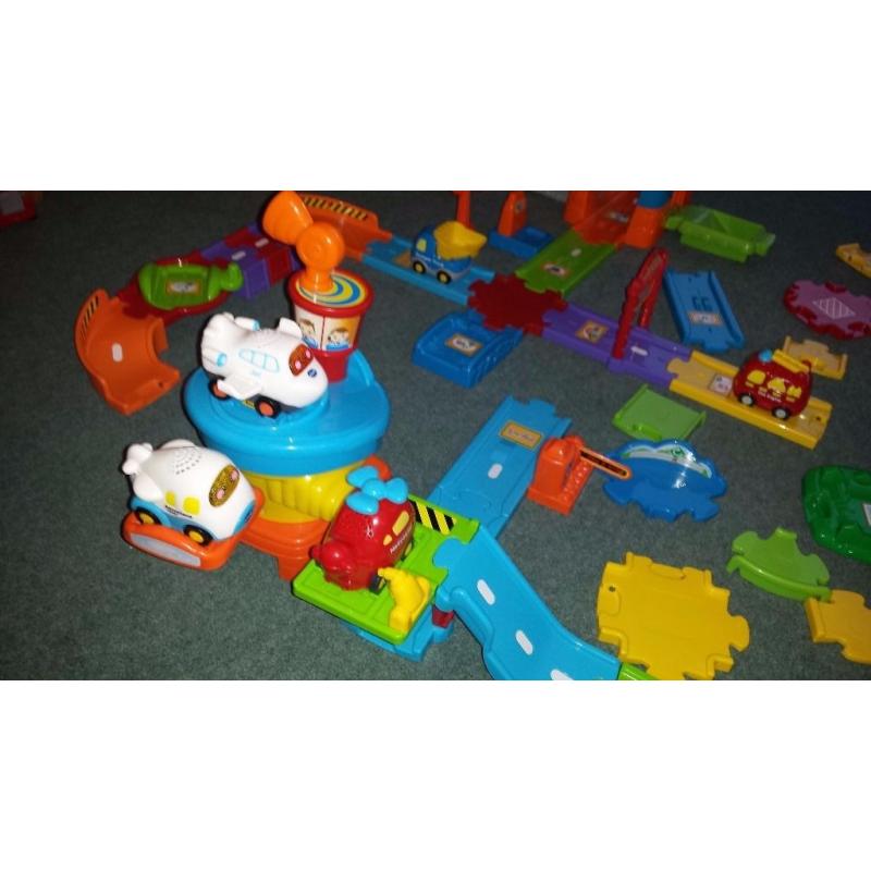 V-Tech / VTech Toot - Toot Drivers Track large bundle of track , sets and vehicles.