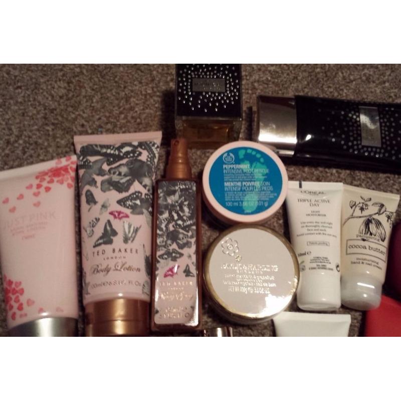 Body wash, lotions, body butter, body wash, shower gel and more! 16 piece bundle, most new
