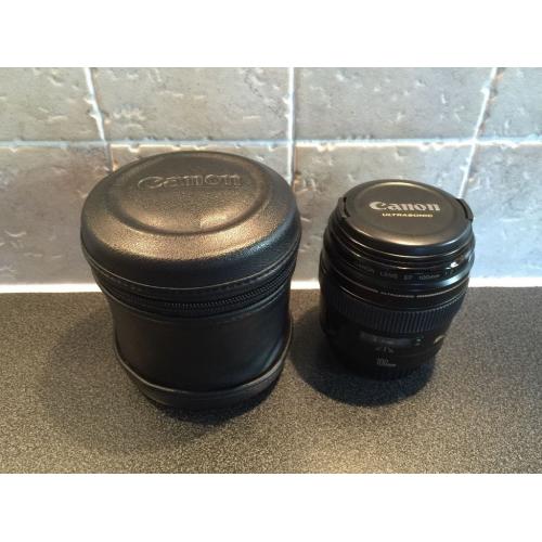 Canon EF 100mm f/2 USM Lens (with soft zippable pouch)