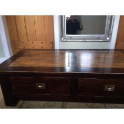 Coffee table solid wood with 2 deep drawers