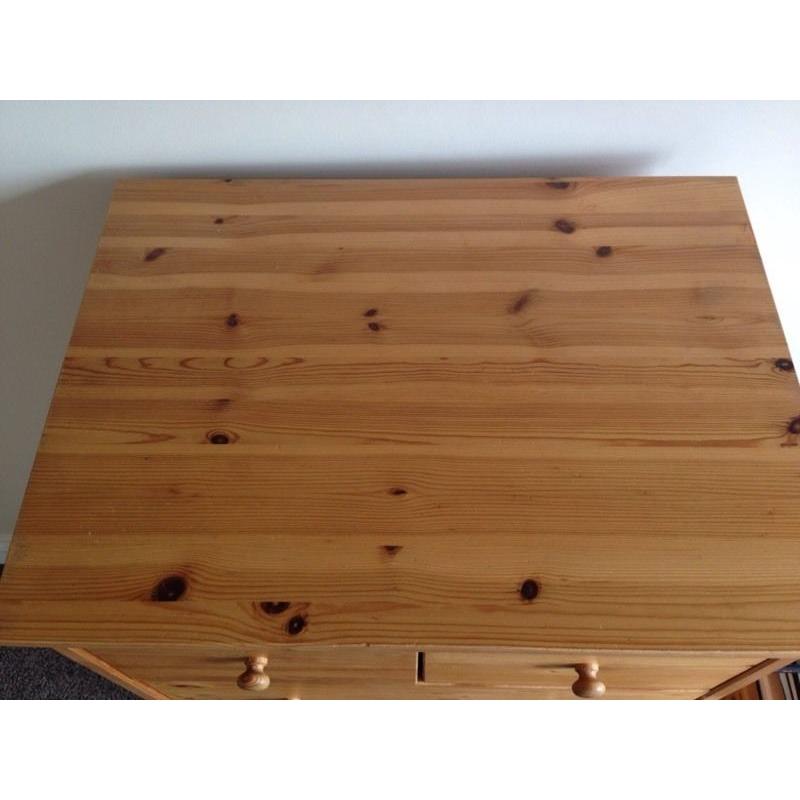 Pine Chest of Drawers