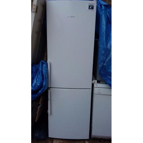 BOSCH FROST FREE FRIDGE FREEZER