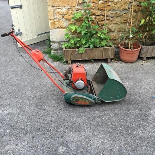Suffolk super colt cylinder mower