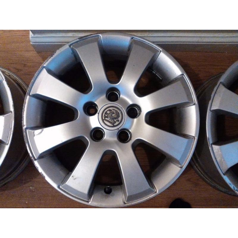 Set 4 Alloy Wheels Rims 15" 5 stud Astra