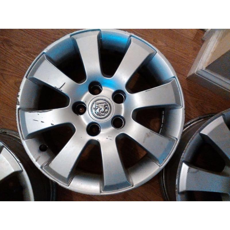 Set 4 Alloy Wheels Rims 15" 5 stud Astra