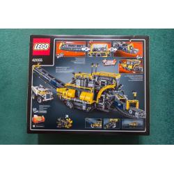 LEGO Technic Bucket Wheel Excavator 42055 - Brand New Sealed (Slight box damage)