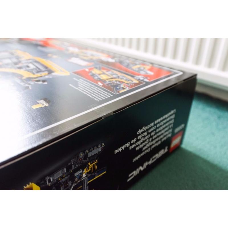 LEGO Technic Bucket Wheel Excavator 42055 - Brand New Sealed (Slight box damage)