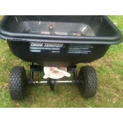 Commercial quality seeder/ spreader